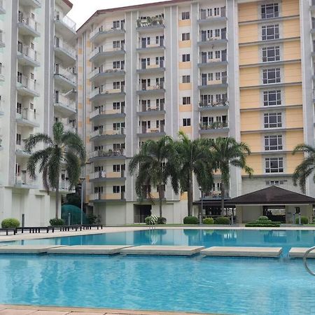 Cherolds Place Lovely 1 Bedroom Condo With Balcony Manille Extérieur photo