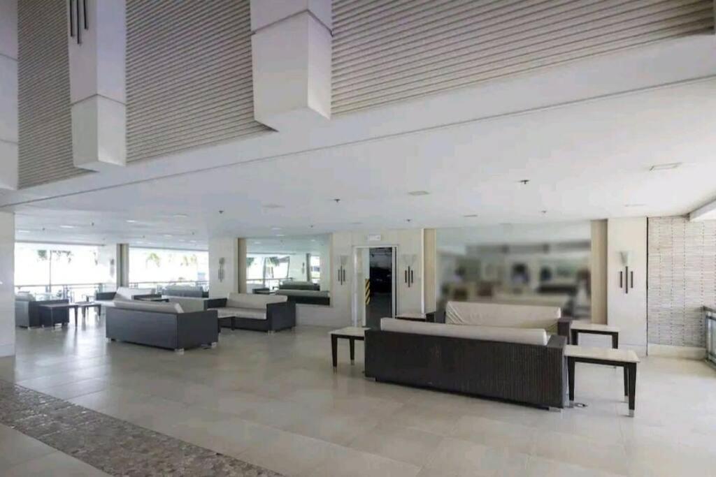 Cherolds Place Lovely 1 Bedroom Condo With Balcony Manille Extérieur photo